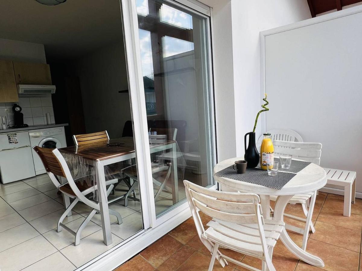Appartement T1 Bis Avec Terrasse Et Piscine A Cambo-Les-Bains, 1 Chambre, Parking Prive - Fr-1-495-4 Екстериор снимка